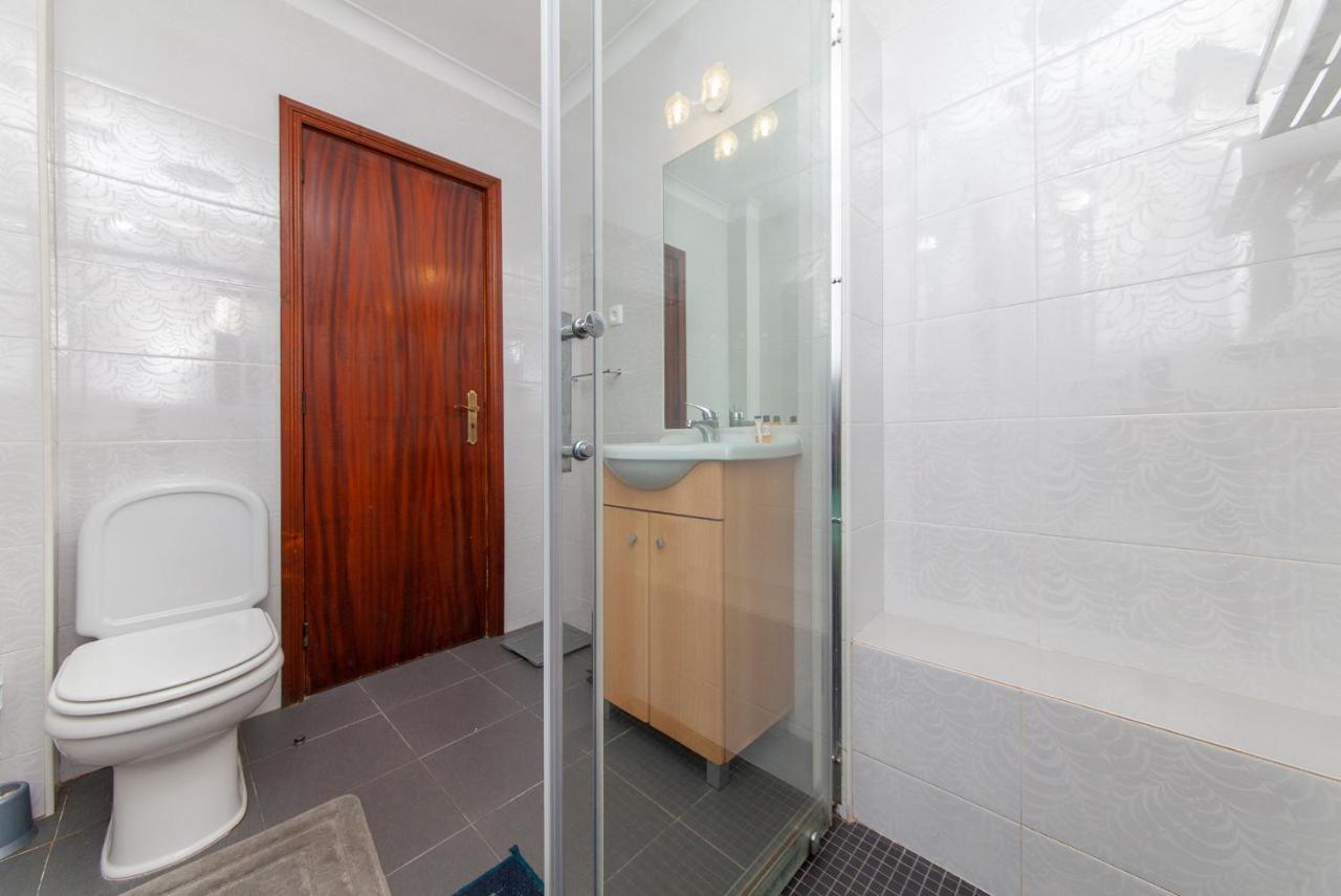 B18 - Village Street Apartment Lagos Ngoại thất bức ảnh