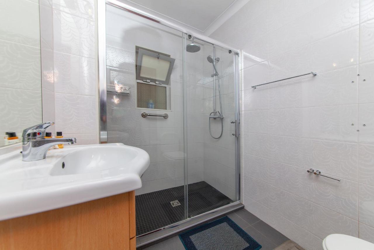 B18 - Village Street Apartment Lagos Ngoại thất bức ảnh